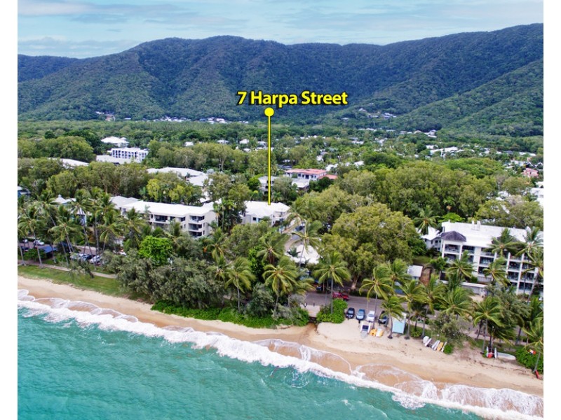 7 Harpa Street, Palm Cove QLD 4879