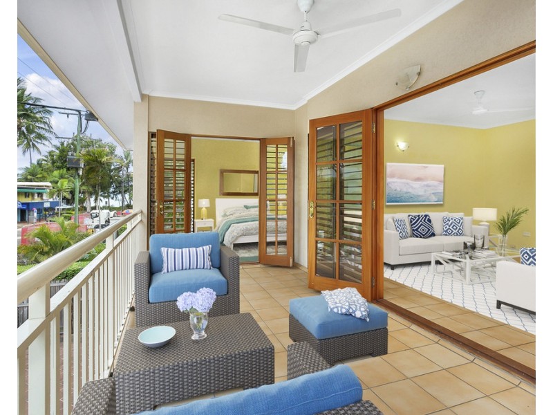 7 Harpa Street, Palm Cove QLD 4879