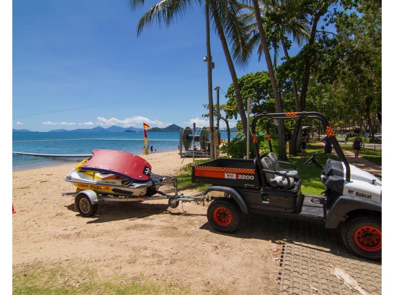 7 Harpa Street, Palm Cove QLD 4879