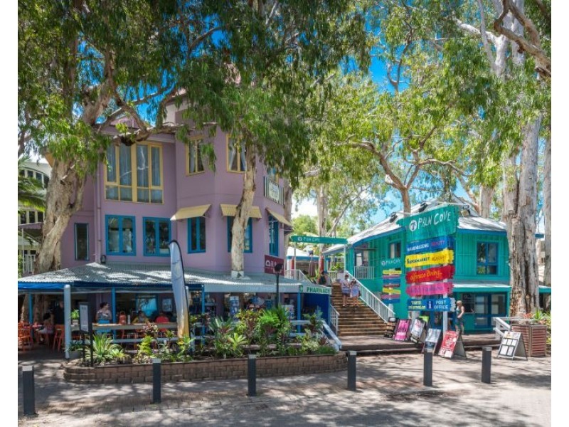 7 Harpa Street, Palm Cove QLD 4879