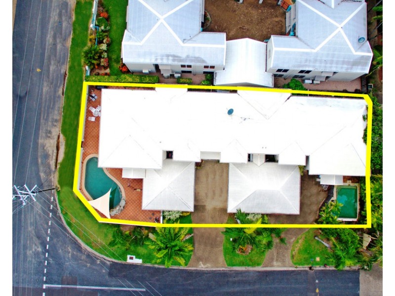 7 Harpa Street, Palm Cove QLD 4879