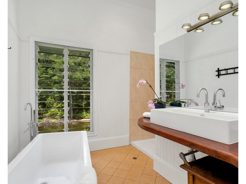 17 Leilas Way, Kuranda QLD 4881