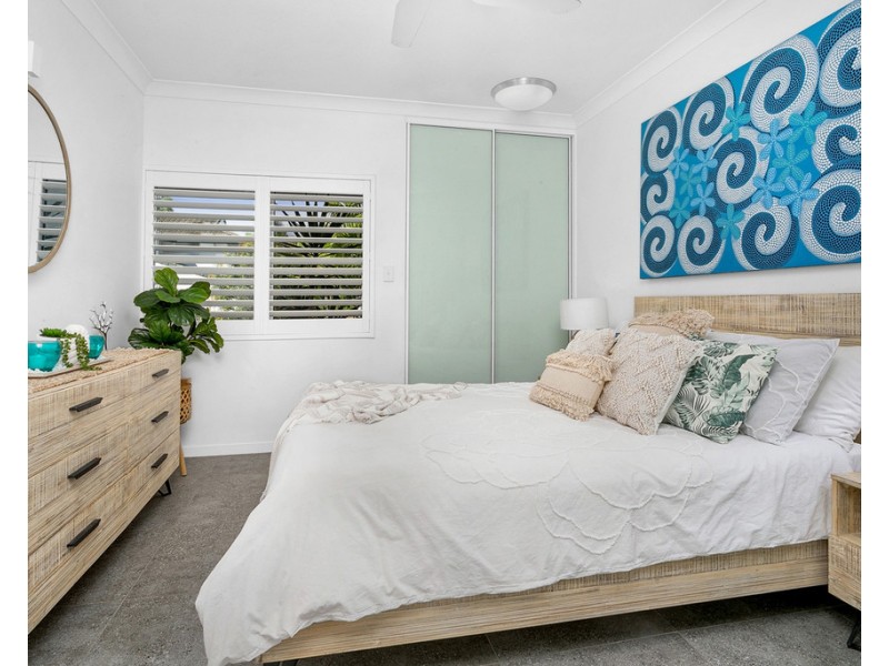 2/59-61 Vasey Esplanade, Trinity Beach QLD 4879