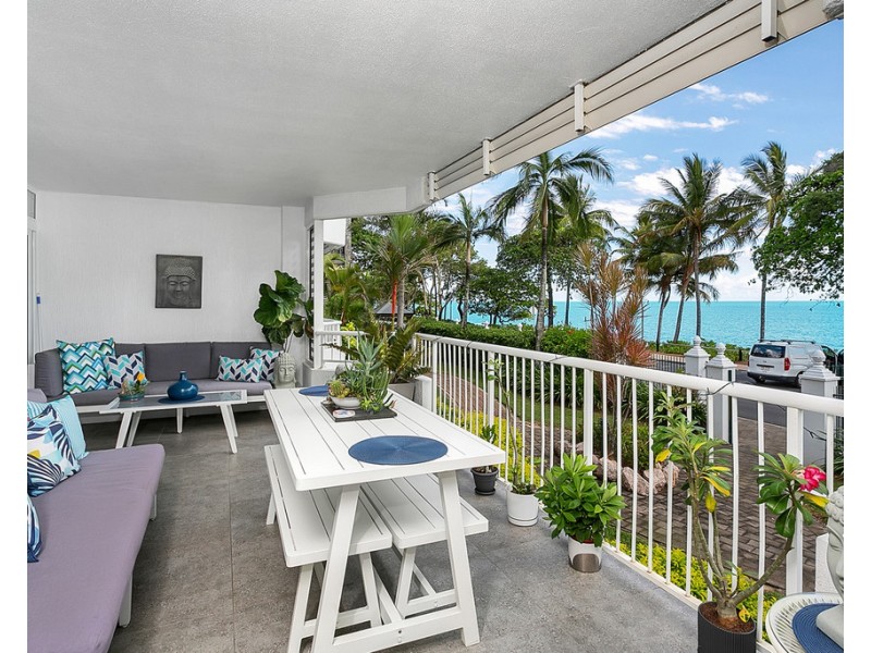 2/59-61 Vasey Esplanade, Trinity Beach QLD 4879