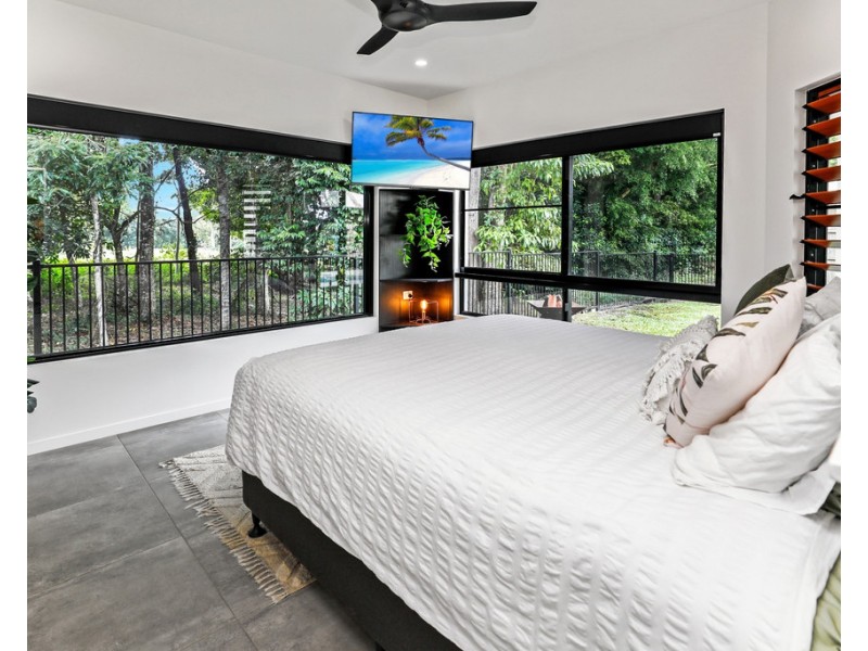 10/136-166 Moore Road, Kewarra Beach QLD 4879