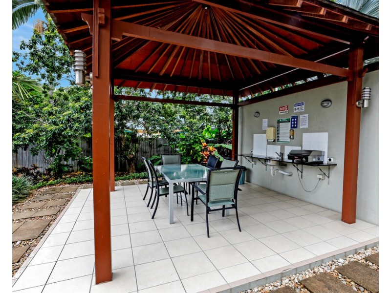 2109/22-26 Clifton Road, Clifton Beach QLD 4879