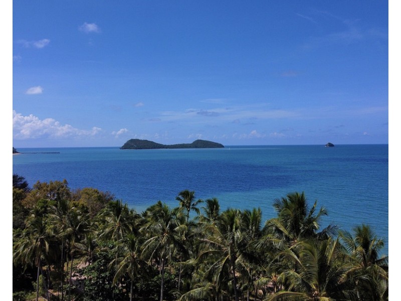 11/109 Upolu Esplanade, Palm Cove QLD 4879