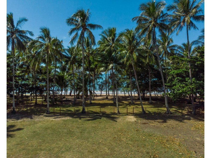 11/109 Upolu Esplanade, Palm Cove QLD 4879