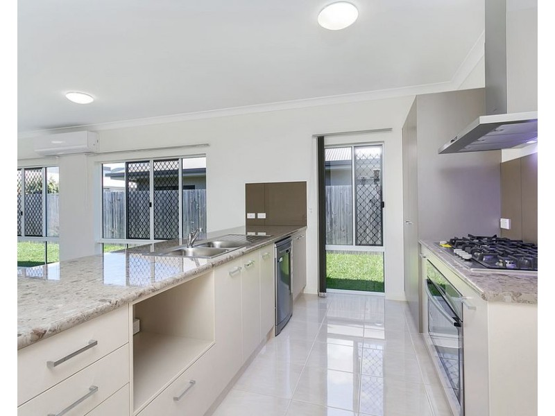 1 Flagstone Terrace, Smithfield QLD 4878