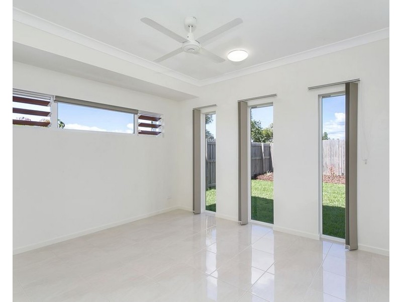 1 Flagstone Terrace, Smithfield QLD 4878