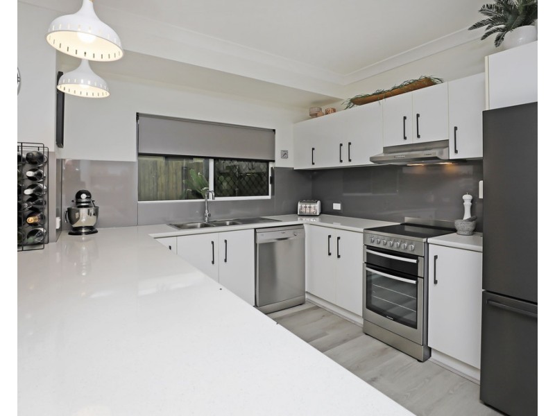8 Capri Close, Kewarra Beach QLD 4879
