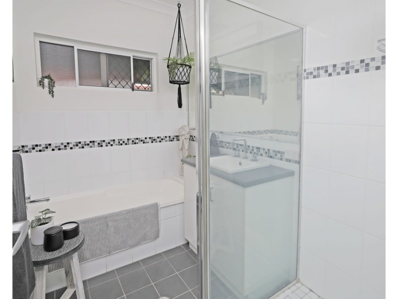 8 Capri Close, Kewarra Beach QLD 4879
