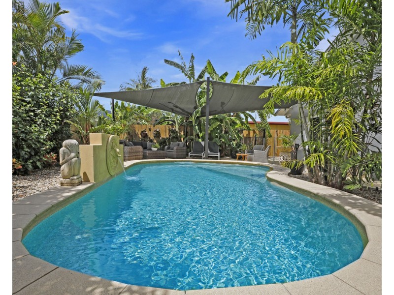 8 Capri Close, Kewarra Beach QLD 4879