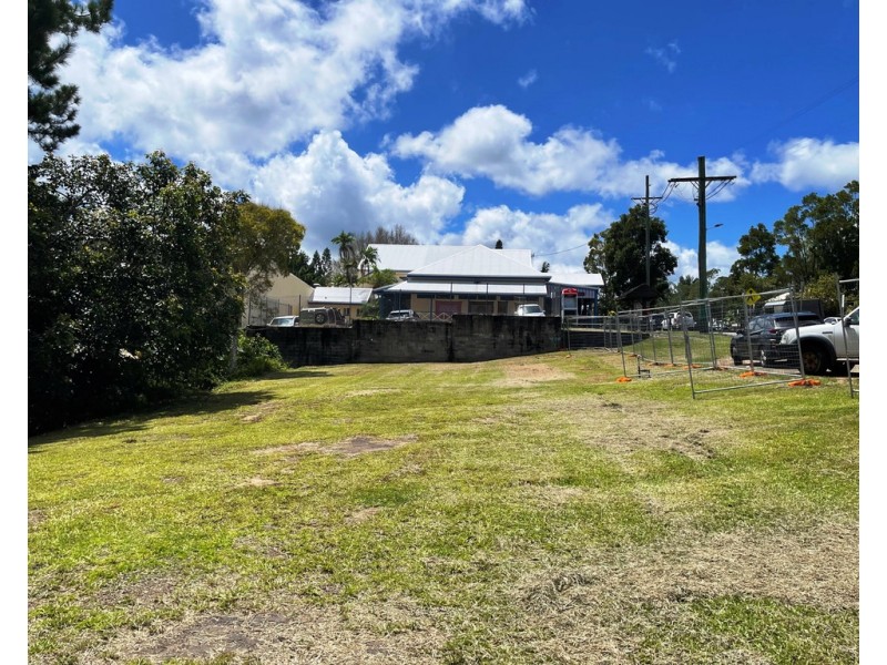 9-11 Thongon Street, Kuranda QLD 4881