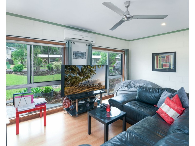 9 Kitava Street, Trinity Beach QLD 4879