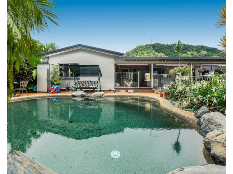 9 Kitava Street, Trinity Beach QLD 4879