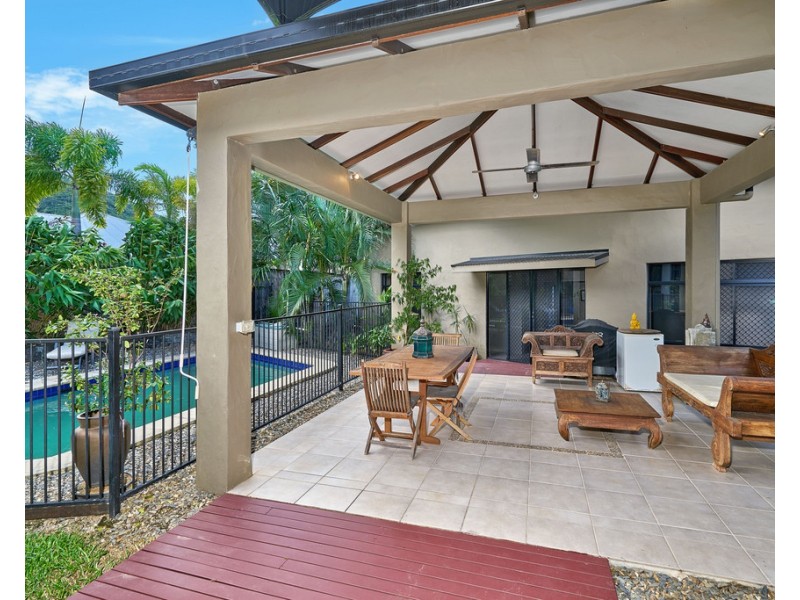 8 Cocus Crescent, Palm Cove QLD 4879