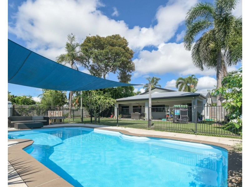 52 Cunningham Street, Yorkeys Knob QLD 4878