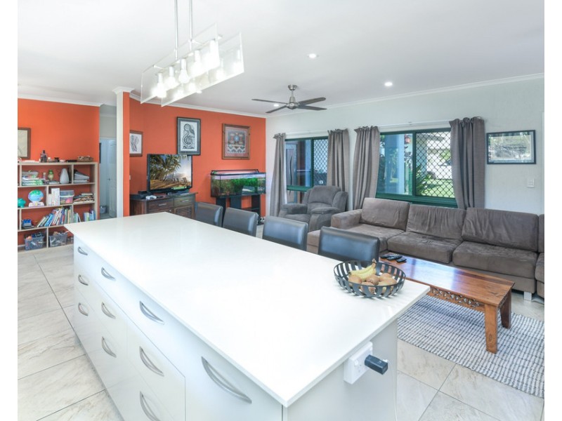 52 Cunningham Street, Yorkeys Knob QLD 4878