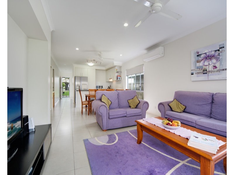 11 Murrinda Gardens, Trinity Park QLD 4879