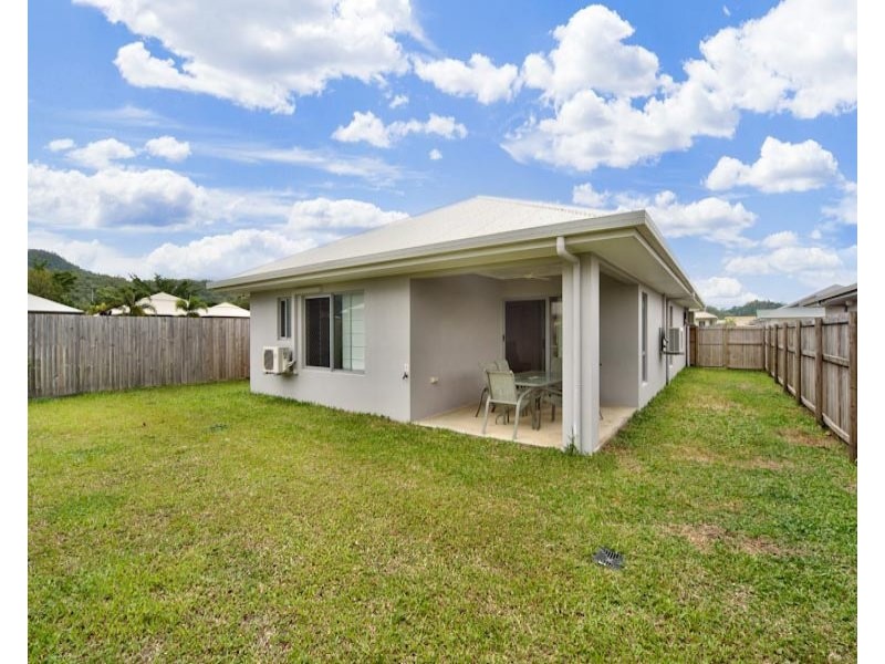 11 Murrinda Gardens, Trinity Park QLD 4879