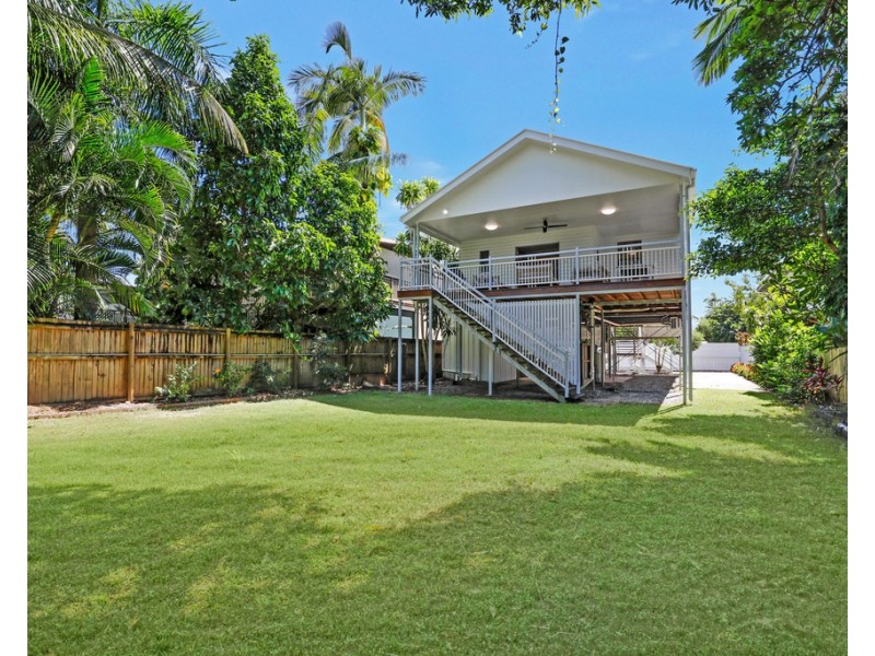 295 McLeod Street, Cairns North QLD 4870