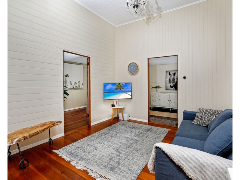 295 McLeod Street, Cairns North QLD 4870