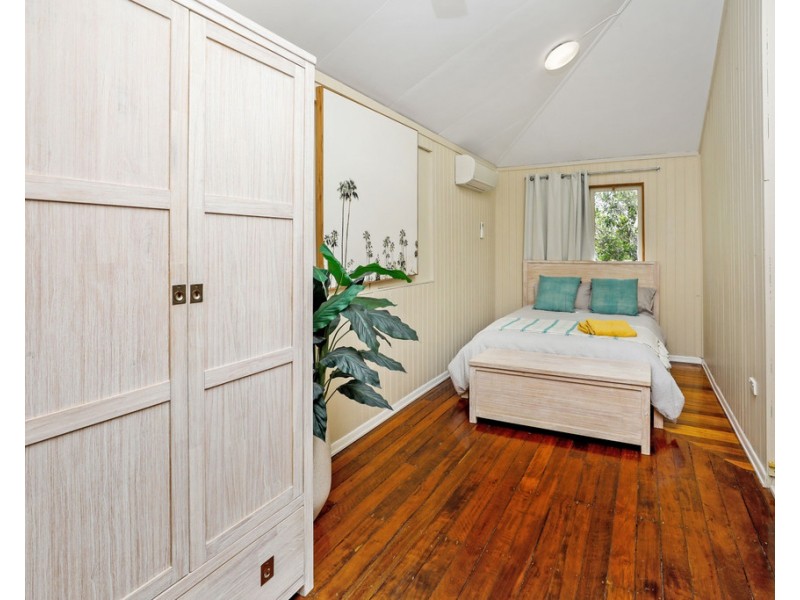 295 McLeod Street, Cairns North QLD 4870