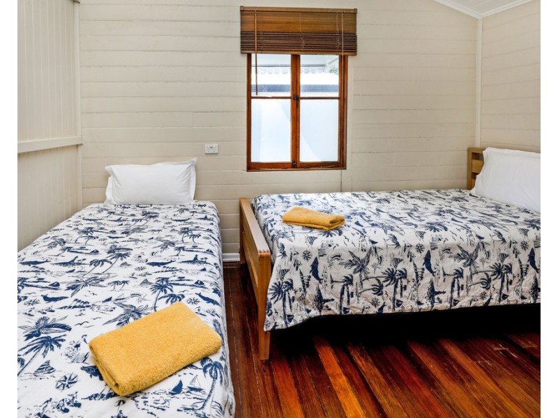 295 McLeod Street, Cairns North QLD 4870