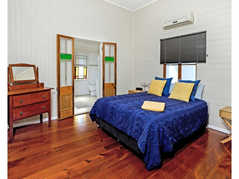 295 McLeod Street, Cairns North QLD 4870