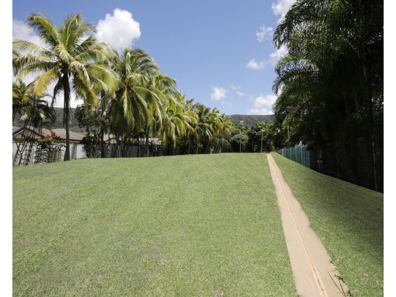 5 Lantana Place, Kewarra Beach QLD 4879