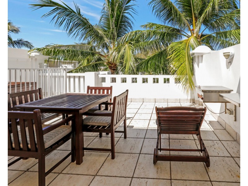 4133-4134/123 Williams Esplanade, Palm Cove QLD 4879