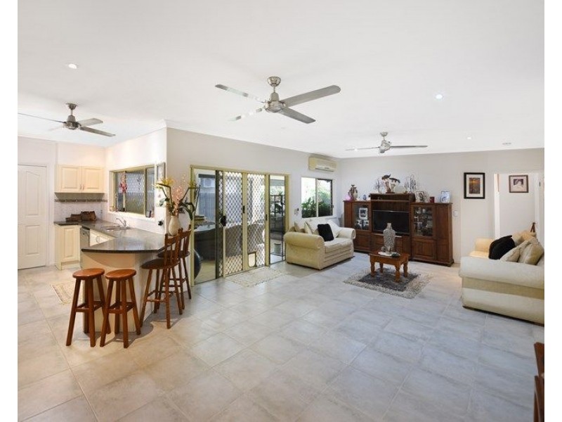 6 Bullrush Terrace, Kewarra Beach QLD 4879