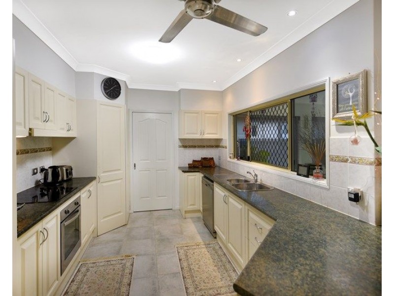 6 Bullrush Terrace, Kewarra Beach QLD 4879