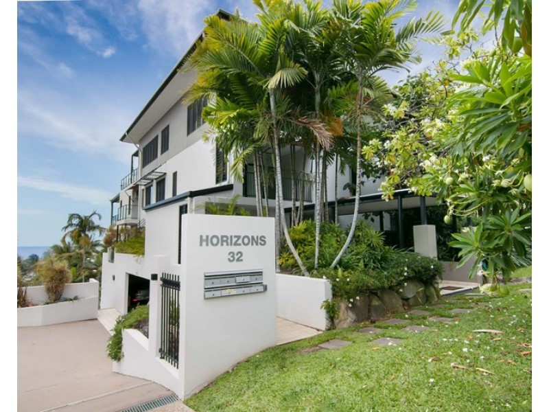 2/32 Moore Street, Trinity Beach QLD 4879