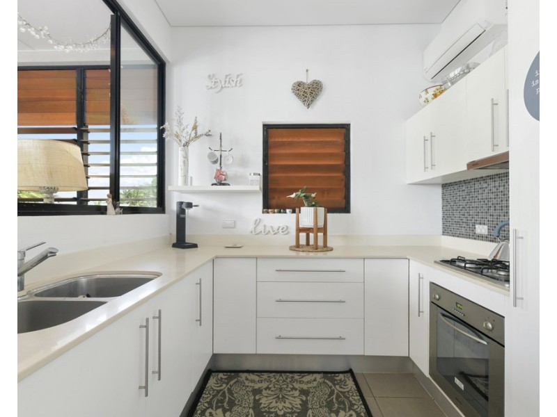 2/32 Moore Street, Trinity Beach QLD 4879