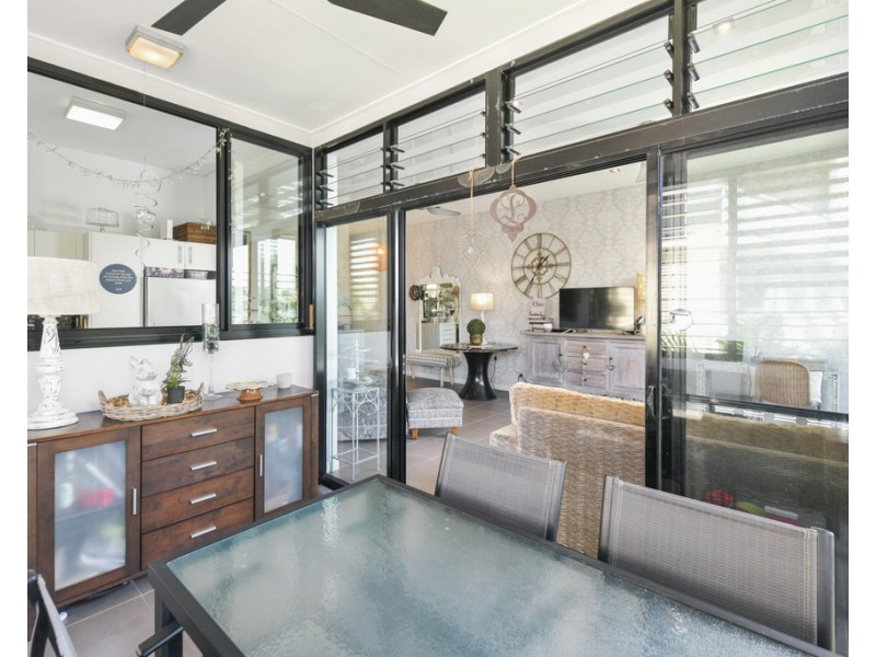 2/32 Moore Street, Trinity Beach QLD 4879