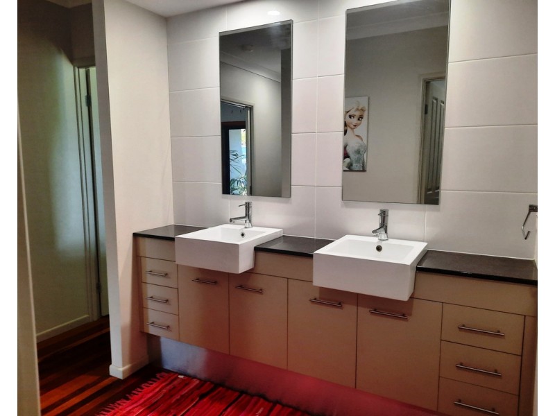 4 Port Close, Trinity Beach QLD 4879