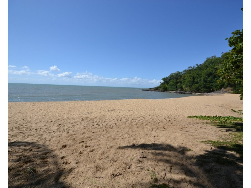 4 Port Close, Trinity Beach QLD 4879