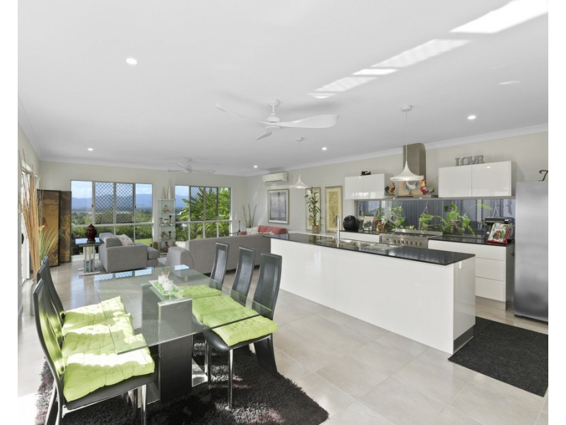 13 Greenridge Street, Bentley Park QLD 4869