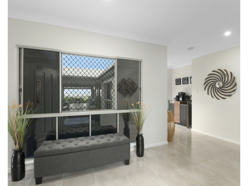 13 Greenridge Street, Bentley Park QLD 4869