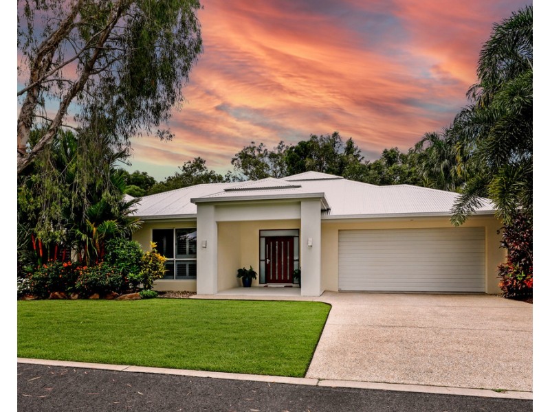 9 Kurt Close, Palm Cove QLD 4879