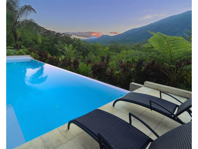 52 Kingfisher Lane, Whyanbeel QLD 4873