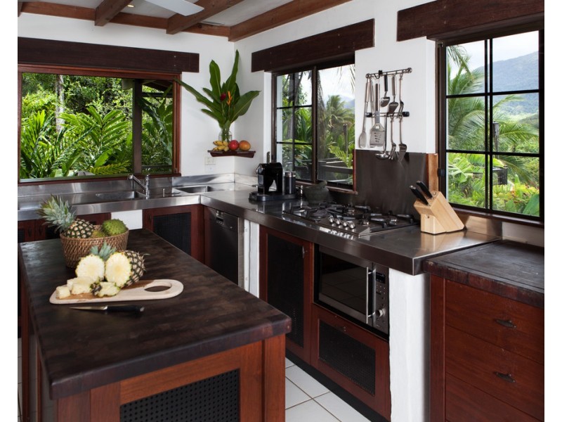 52 Kingfisher Lane, Whyanbeel QLD 4873