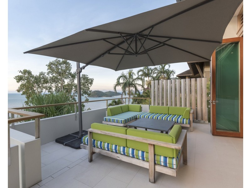 9 Colonel Cummings Drive, Palm Cove QLD 4879