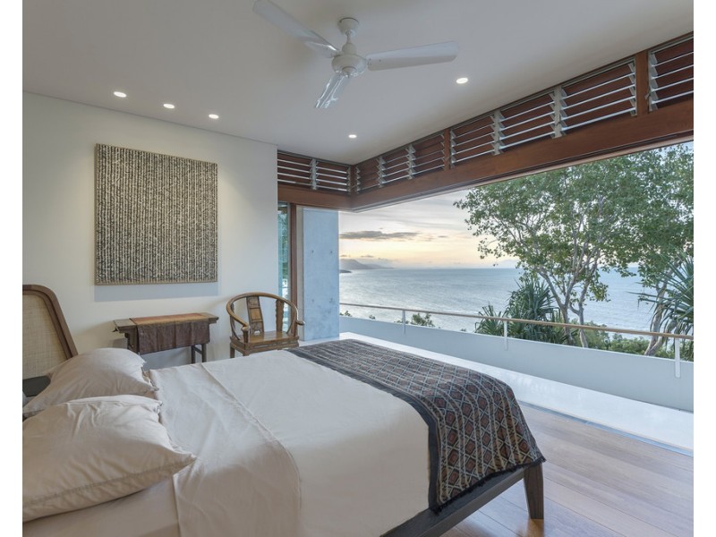 9 Colonel Cummings Drive, Palm Cove QLD 4879