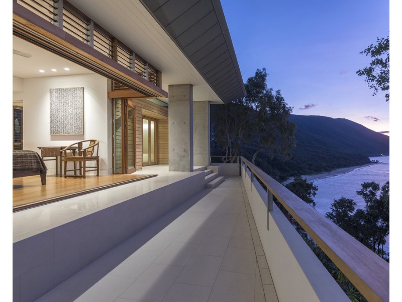 9 Colonel Cummings Drive, Palm Cove QLD 4879