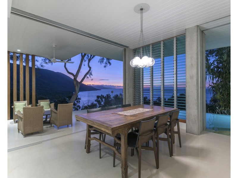 9 Colonel Cummings Drive, Palm Cove QLD 4879