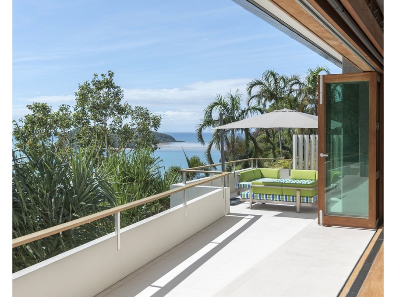 9 Colonel Cummings Drive, Palm Cove QLD 4879