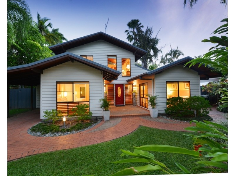 17 Coral Drive, Port Douglas QLD 4877